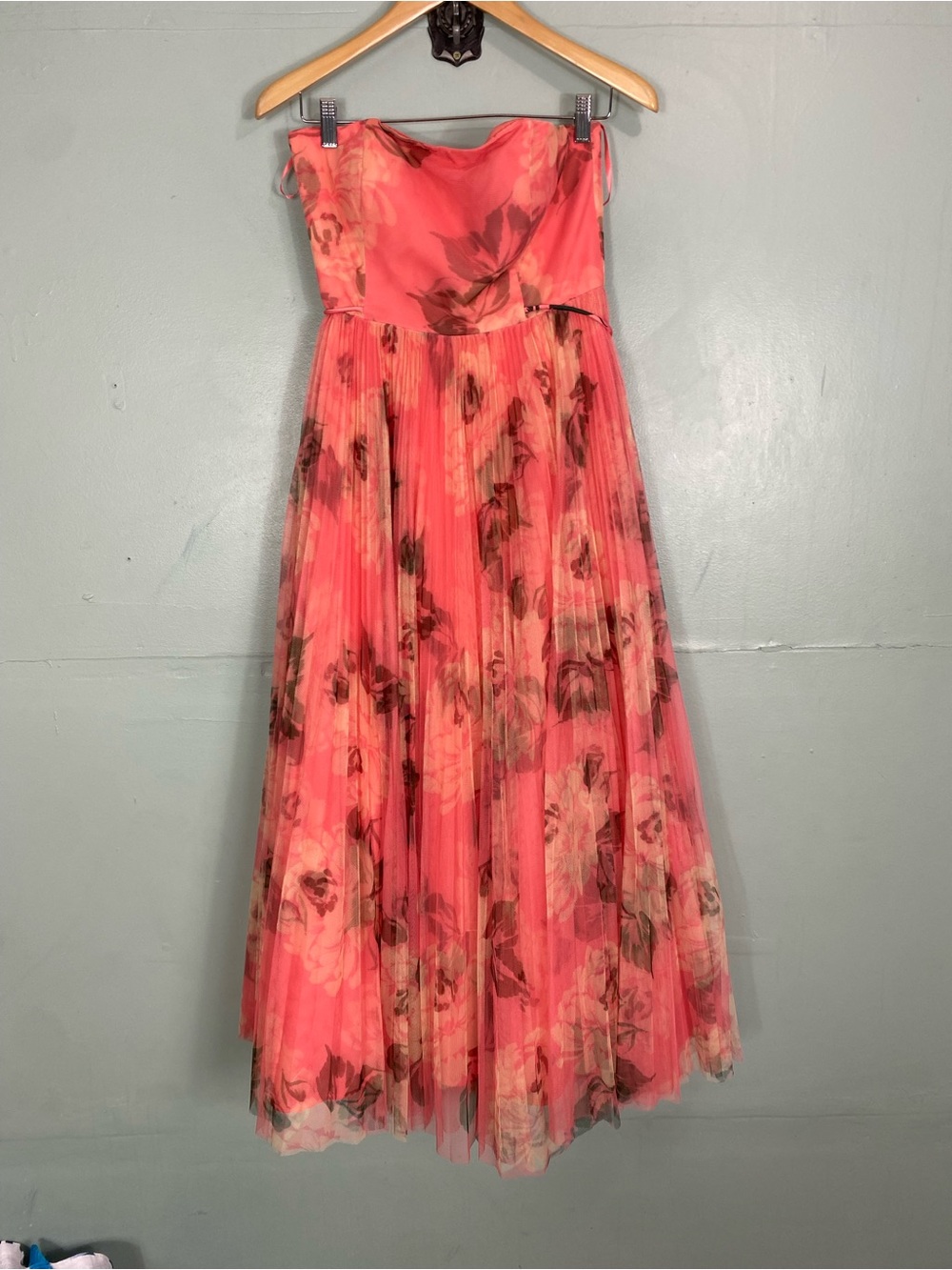 Hutch Costella Strapless Pleated Floral Tulle Midi Dress Size 8 Pink - Picture 2 of 6